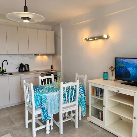 Blanco&azul - Ocean View Balcony, Pool&perfect Location Apartament Playa de las Americas (Tenerife)